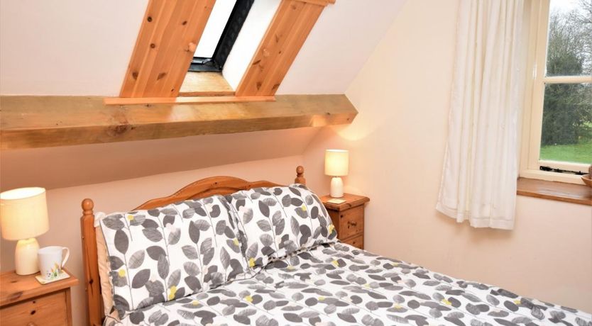 Photo of 2 Bed in Poole Keynes