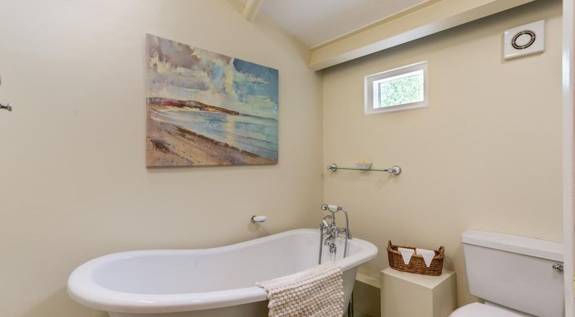 Photo of 2 Bed in Ashford