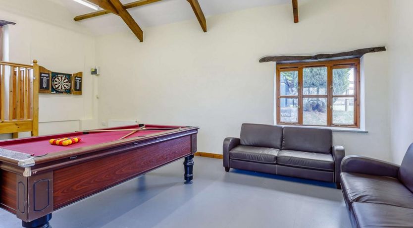 Photo of 1 Bed in Holsworthy Beacon