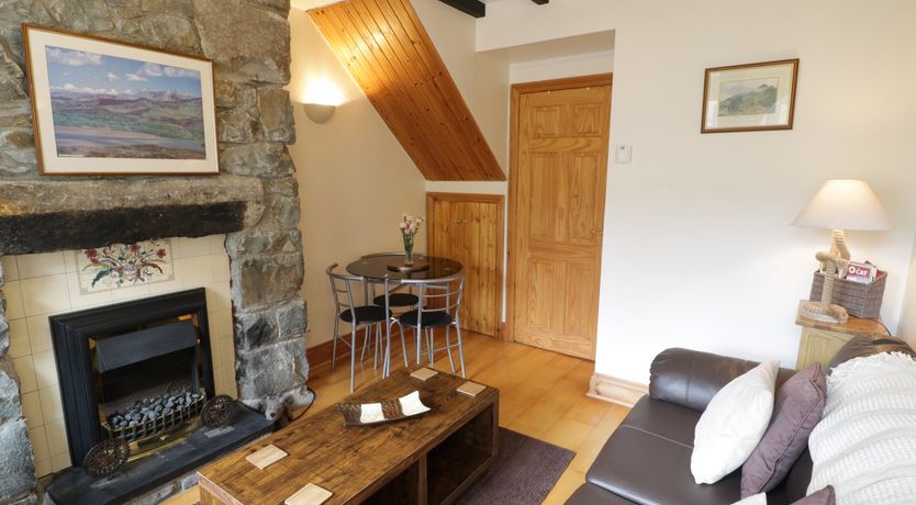 Photo of Cae Tanws Bach