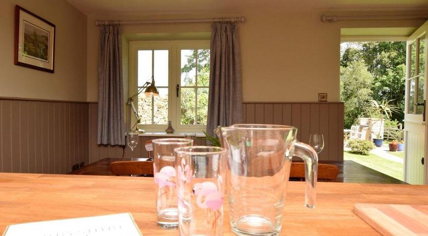 Photo of 2 Bed in Holymoorside