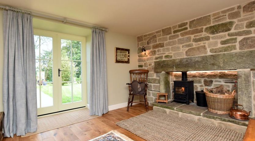 Photo of 2 Bed in Holymoorside