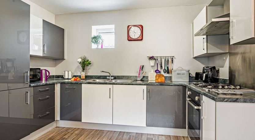 Photo of 2 Bed in St. Austell