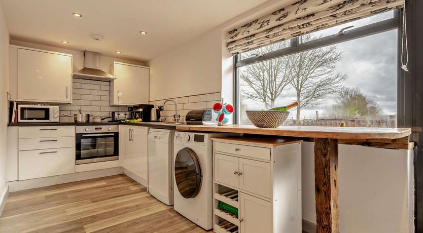 Photo of 3 Bed in Blandford Forum
