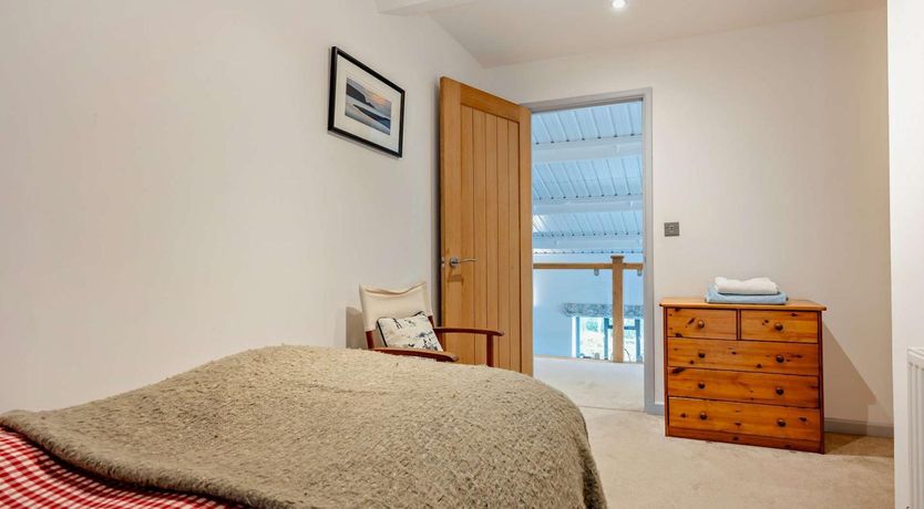 Photo of 3 Bed in Blandford Forum