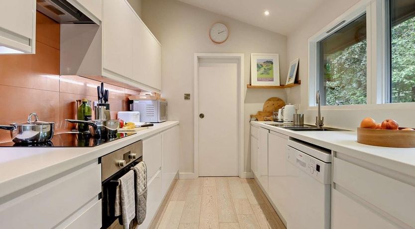 Photo of 3 Bed in Beaulieu