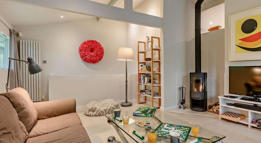 Photo of 3 Bed in Beaulieu