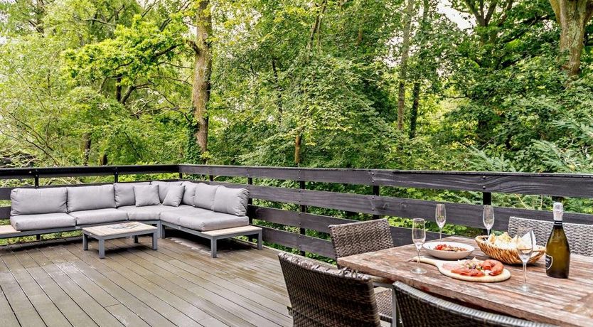 Photo of 3 Bed in Beaulieu