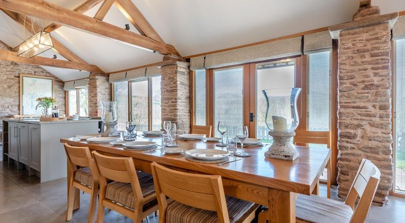 Photo of 3 Bed in Pencombe