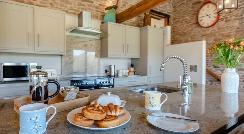 Photo of 3 Bed in Pencombe