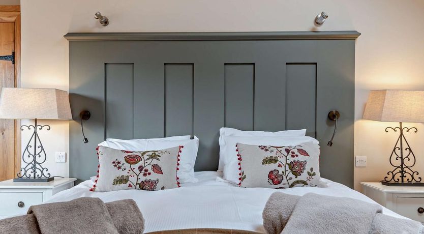 Photo of 2 Bed in Pencombe