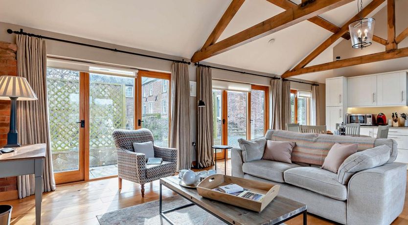 Photo of 2 Bed in Pencombe