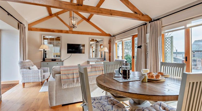 Photo of 2 Bed in Pencombe