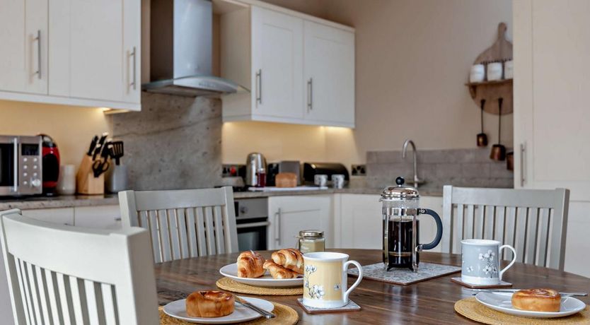 Photo of 2 Bed in Pencombe