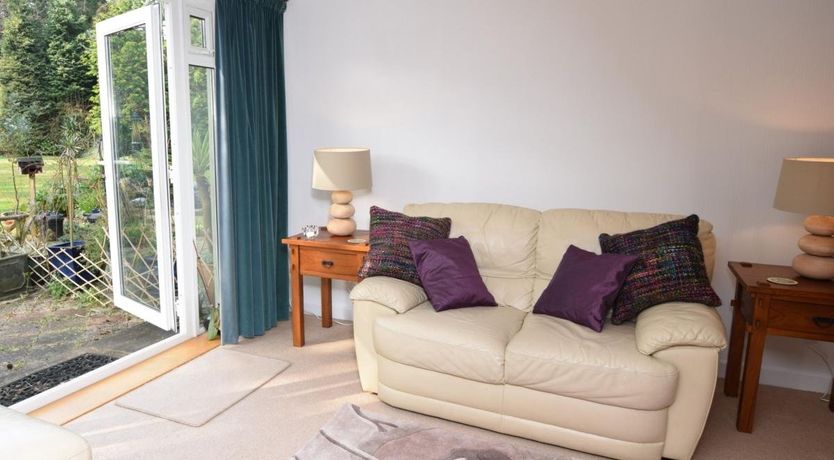 Photo of 1 Bed in Ashley Heath