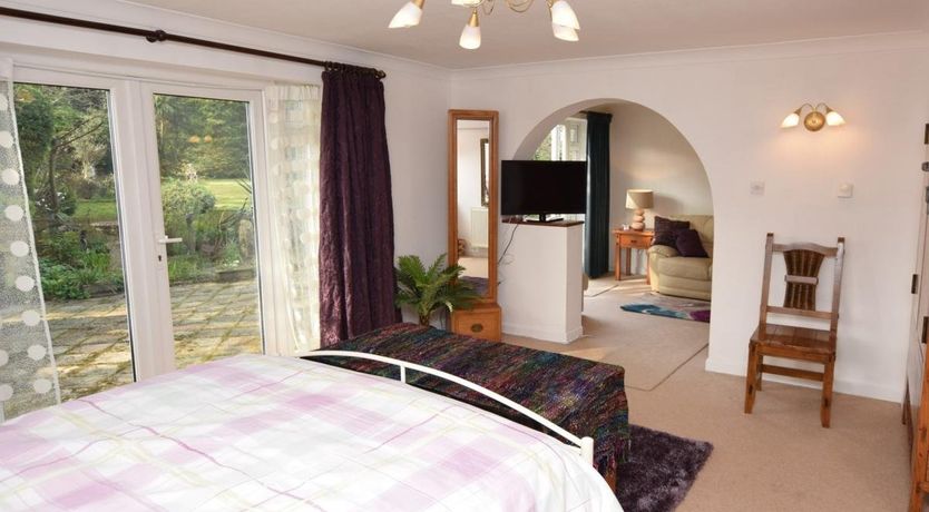 Photo of 1 Bed in Ashley Heath