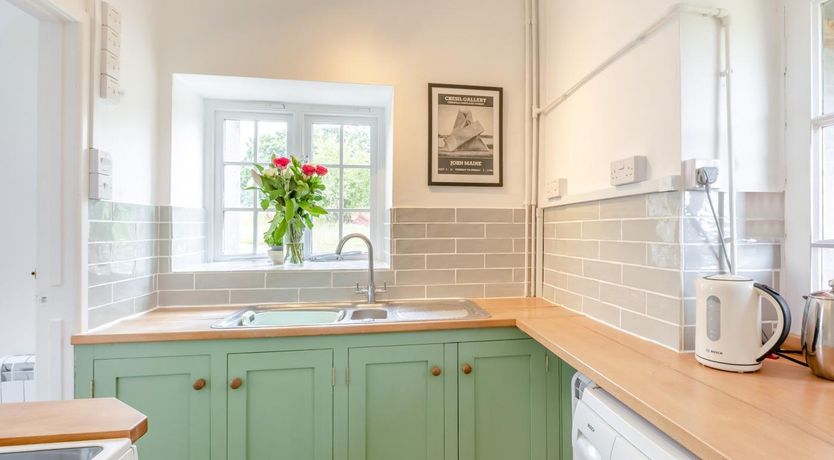 Photo of 3 Bed in Dorchester