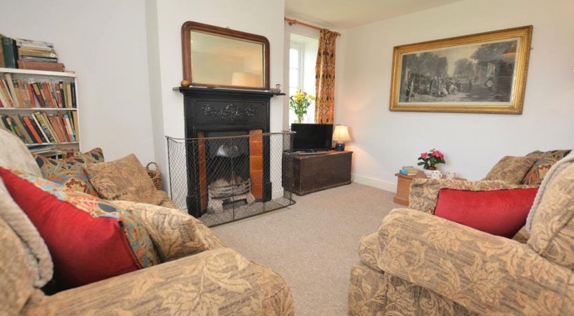 Photo of 3 Bed in Hilfield