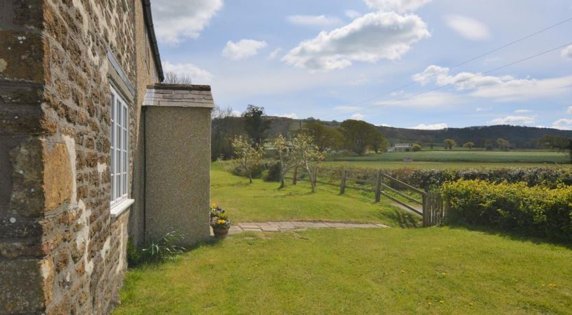 Photo of 3 Bed in Hilfield