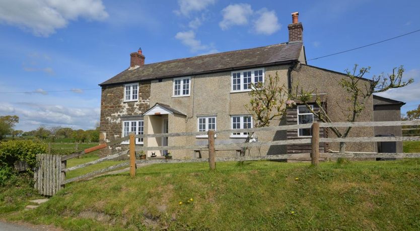 Photo of 3 Bed in Hilfield