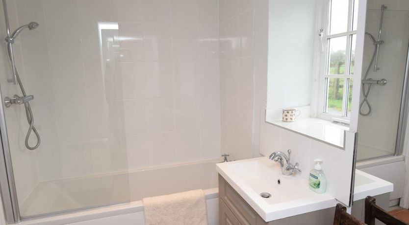 Photo of 3 Bed in Hilfield