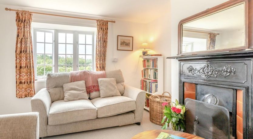 Photo of 3 Bed in Dorchester