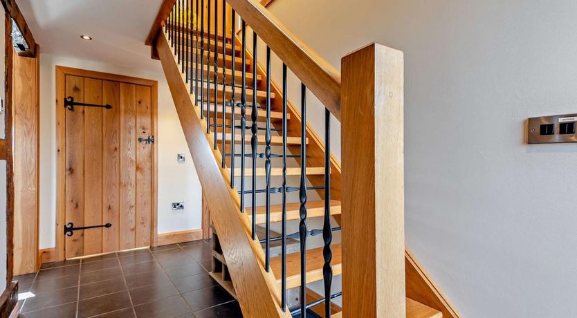 Photo of 3 Bed in Pencombe