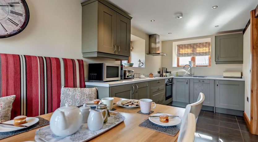 Photo of 3 Bed in Pencombe