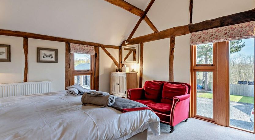 Photo of 3 Bed in Pencombe