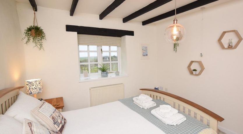 Photo of 2 Bed in Wheal Butson
