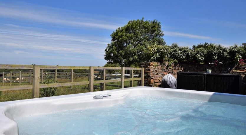 Photo of 2 Bed in Wheal Butson