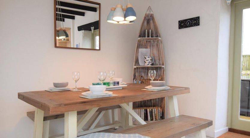 Photo of 2 Bed in Wheal Butson