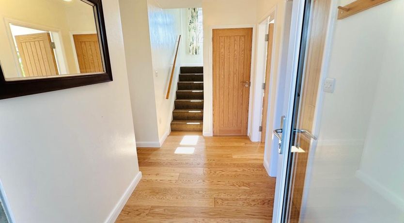 Photo of 5 Bed in Outgate