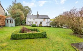 Photo of in Near and Far Sawrey (LLH02)