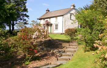 in Hawkshead Village (LLH44) Holiday Cottage