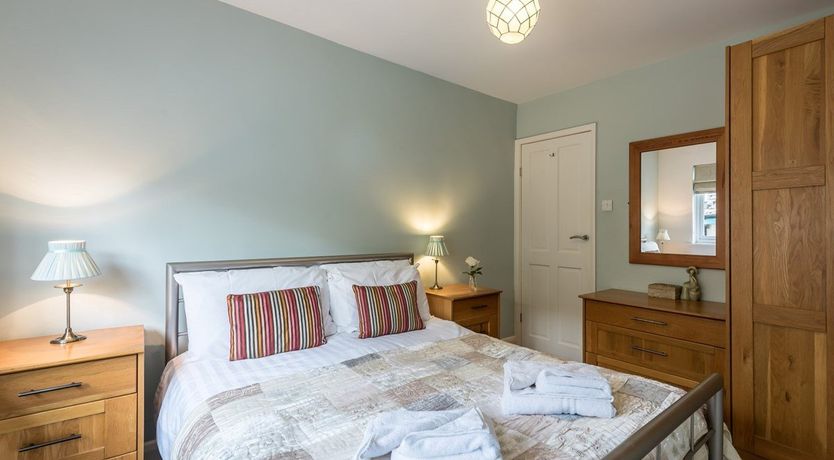 Photo of 4 Bed in Roger Ground