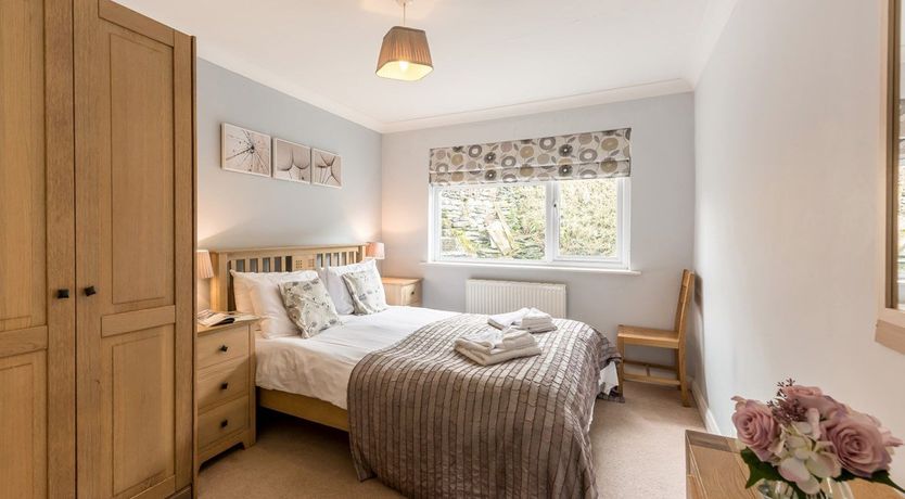 Photo of 4 Bed in Roger Ground