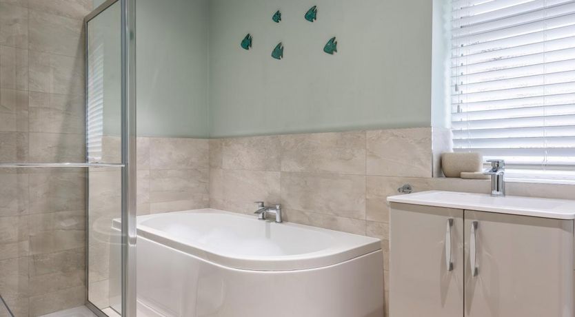 Photo of 4 Bed in Roger Ground