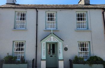 in Hawkshead Village (LLH34) Holiday Cottage