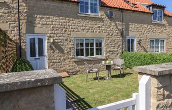 8 Pottergate Mews Holiday Cottage