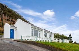Rossbeigh Beach Cottage No 6 Holiday Cottage