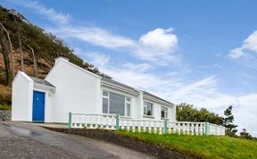 Photo of Rossbeigh Beach Cottage No 6