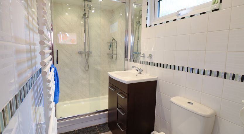 Photo of 2 Lock Cottages