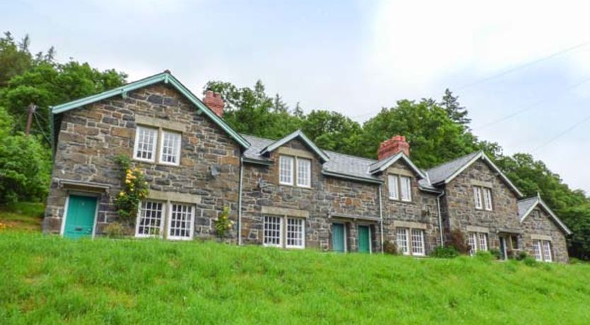 Photo of 3 Glanrafon