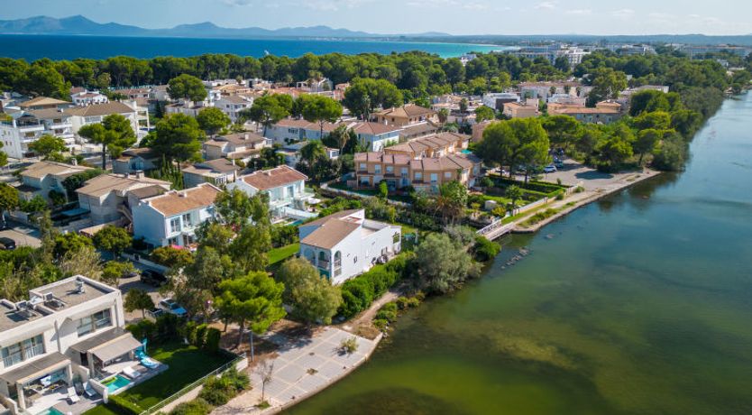 Photo of Teresa Beach 1