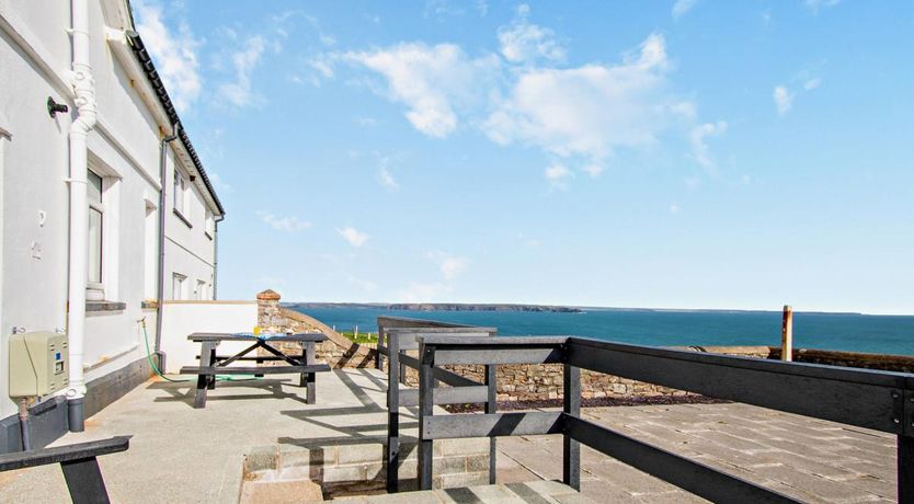 Photo of 3 Bed in Dale