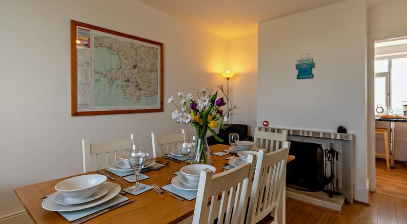 Photo of 3 Bed in Dale