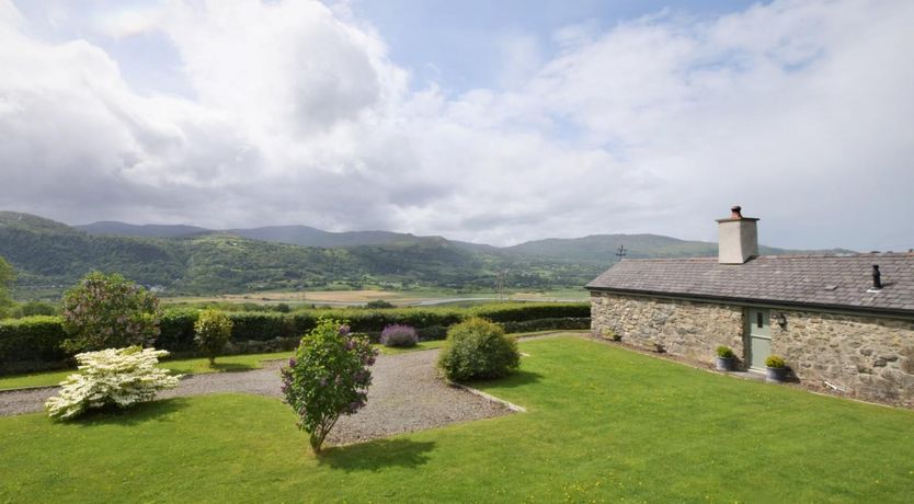 Photo of 2 Bed in Llanrwst