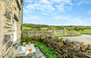 2 Bed in Betws -y- Coed Holiday Cottage