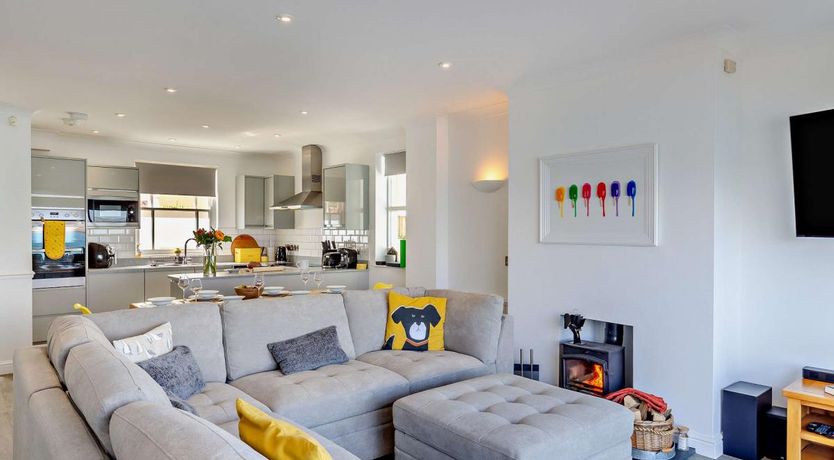 Photo of 3 Bed in Appledore